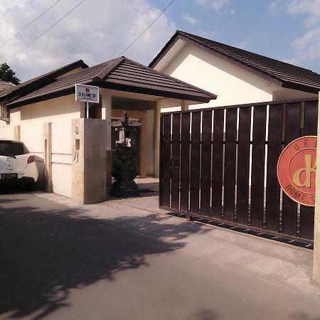 מטאראם Deka Homestay מראה חיצוני תמונה