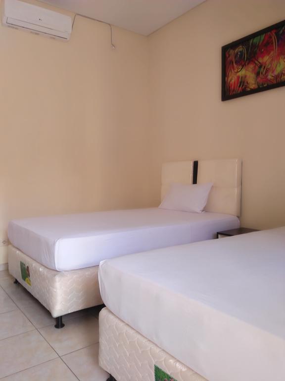 מטאראם Deka Homestay מראה חיצוני תמונה